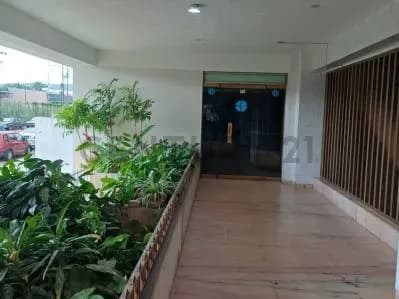 En Venta Apartamento en Edificio Elizabeth a precio de oportunidad