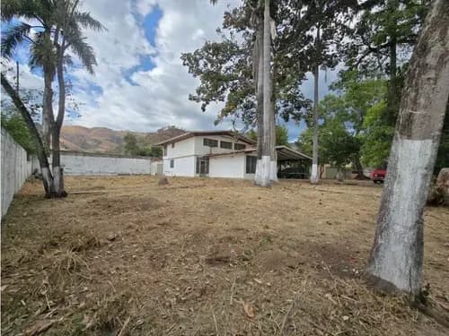 Casa Para Remodelar Con Terreno En Venta Urb Cantarrana Maracay