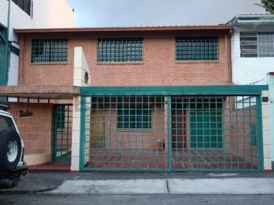 Casa En alquiler En Santa Cecilia. Mg1300