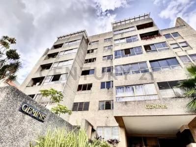 En Venta Apartamento PB Los Samanes