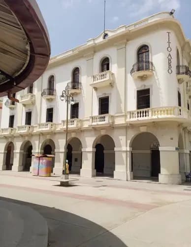 (#5010) Edif. Colonial De 738m2 En Maracaibo