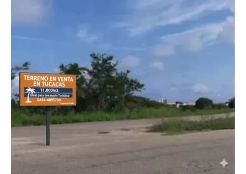 Se Vende Terreno En Tucacas De 11.000m2 Para Desarrollo Turistico