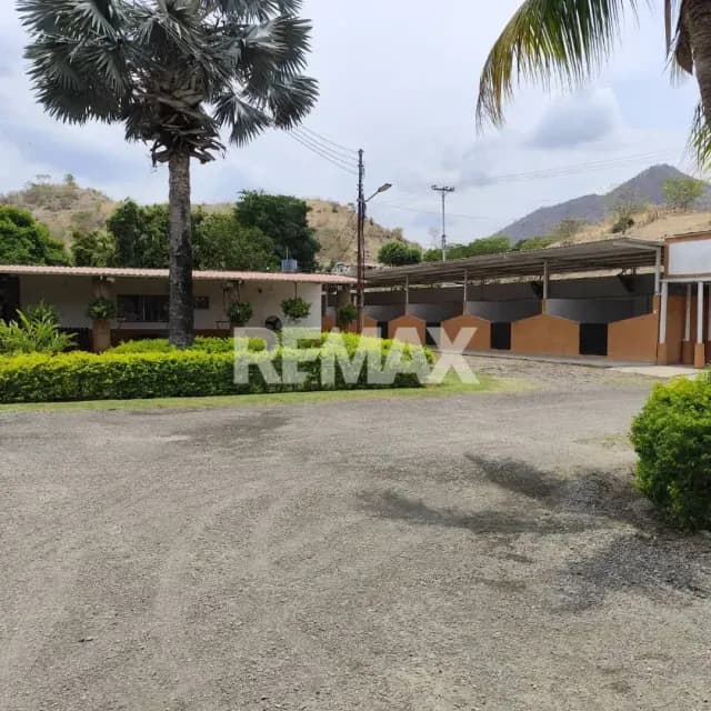 EN VENTA HACIENDA CORRALES CRIOLLOS EN SAN SEBASTIAN DE LOS REYES