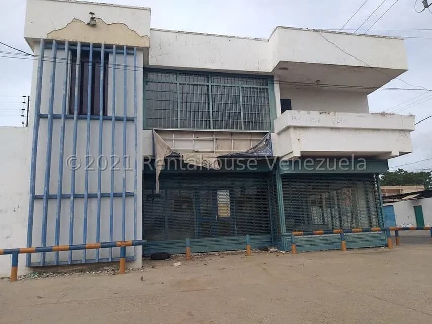 Comercial (Local Comercial) en Venta en Cumana, Zulia