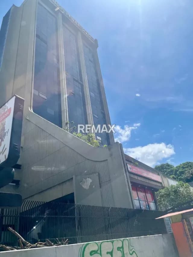 ALQUILER OFICINA TORRE FINANCIERA BELLO MONTE 26-46