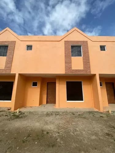 Venta De Townhouse En Obra Gris Res. Las Trinitarias Ciudad Alianza