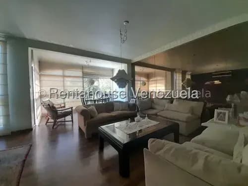 Daniela Linarez Vende Apartamento De 173,37 M2 Con Amplia Sala, Balcón Privado, Cocina Empotrada Y Equipada, 3 Habitaciones, 2 Baños, Este De Barquisimeto