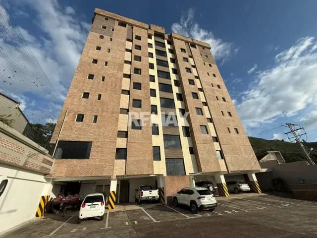 En Venta apartamento de lujo full amoblado Residencias El Padul