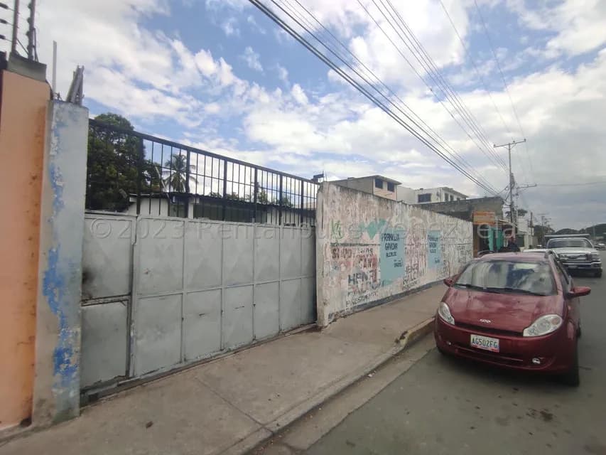 Terreno (Comercial) en Venta en Francisco de Miranda, Aragua