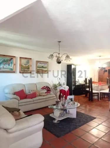 Townhouse En Venta Sector San Francisco Urb. Llano Alto