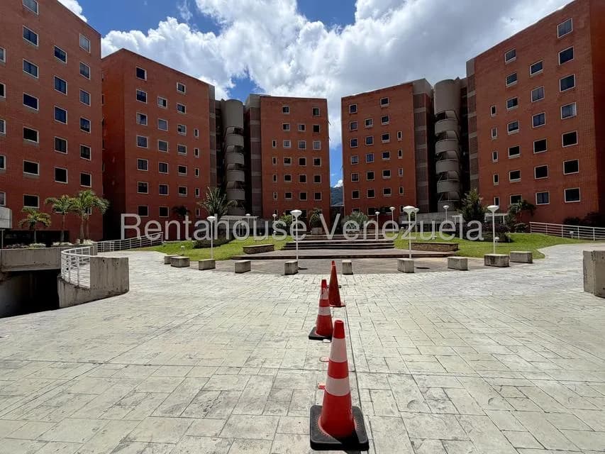 Apartamento (1 Nivel) en Alquiler en El Cigarral, Distrito Metropolitano