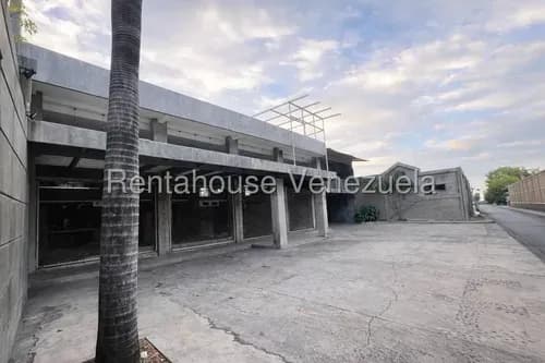 Locales Comerciales En Venta En Excelente Ubicación Av Bolivar Estef 26-16427