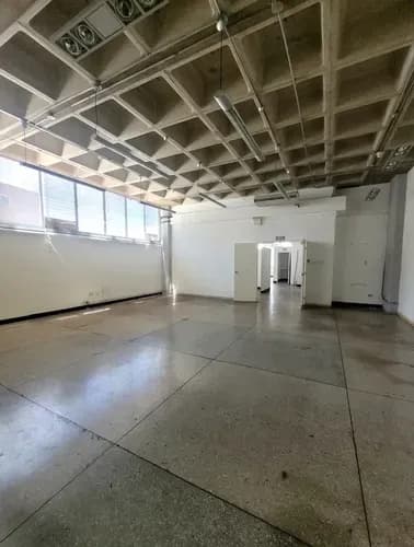 Piso Industrial Y/o Comercial En Boleita Norte En Alquiler