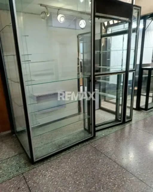En Alquiler Local Comercial en el Centro Comercial Eustoquio,Tipo Burbuja, ubicado en Guanare, Guanare, Portuguesa, Venezuela