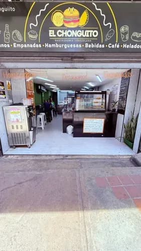 60m Aproximadamente Negocio De Venta De Empanadas, Almuerzos, Hamburguesas Y Perros Calientes 100% Operativo Sistema De Facturación Neveras Aire Acondicionado Baño A Orilla De Calle Muy Concurrid