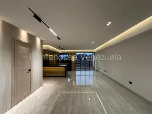 Jip 26-15471. Venta De Apartamento Totalmente A Estrenar De 124 Mts2, 3 Dormitorios C/u Con Baños, Baño De Visita, Closets Luso Porte, Cocina Equipada, 100% Planta Electrica. Urb La Soledad, Maracay