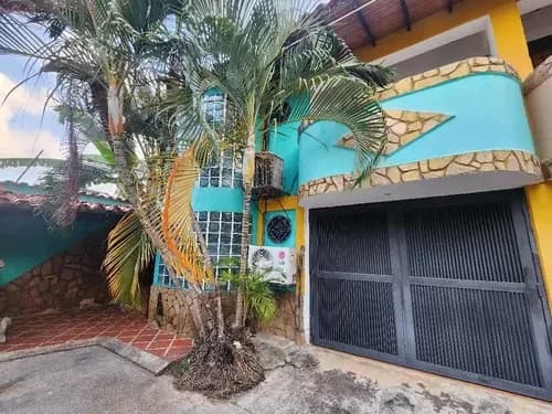 Townhouse En Venta Ocumare De La Costa