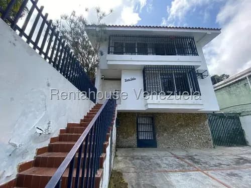 Oportunidad Casa Diseñada Por Fruto Vivas En Venta En Prados Del Este 26-13525 Mg