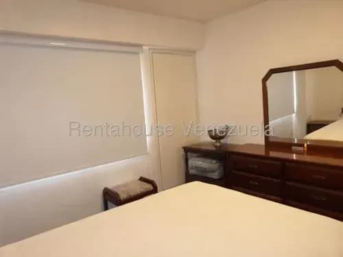 Bello Apartamento Completamente Remodelado, Amoblado. Mls #26-20330