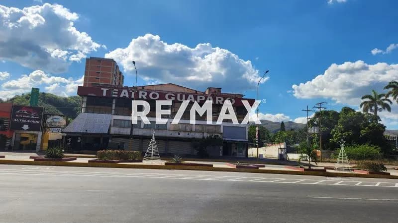 Venta Terreno y bienhechurias en plena avenida Bolivar Norte