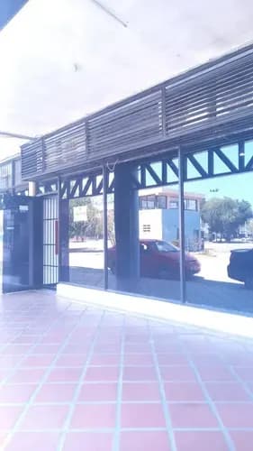 En Alquiler Local Comercial Ubicado En Avenida Henry Ford Boulevar Industrial Municipal Valencia Estado Carabobo