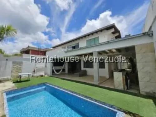 #26-19383 Excelente Casa En Lomas De La Lagunita