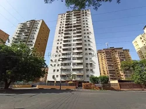Apartamento Con Vista Espectacular En Venta Maracay 86mts2 Gbf 24-16636