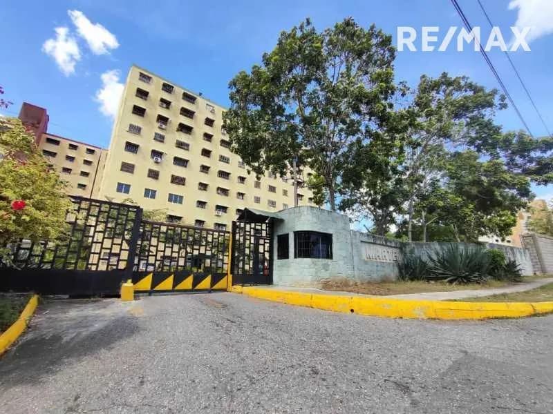Apartamento en Venta Urb. La Estrella Res. Marte