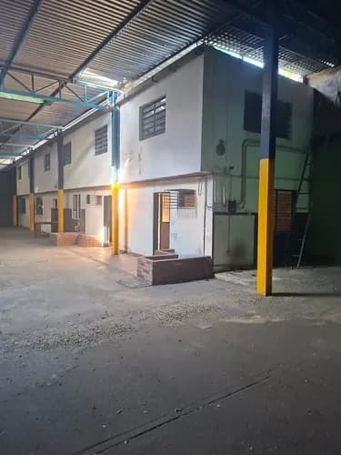 Leandro Araque Inzitu Realtors Ofrece En Venta Galpon De Oportunidad En Tocuyito , Libertador , Valencia