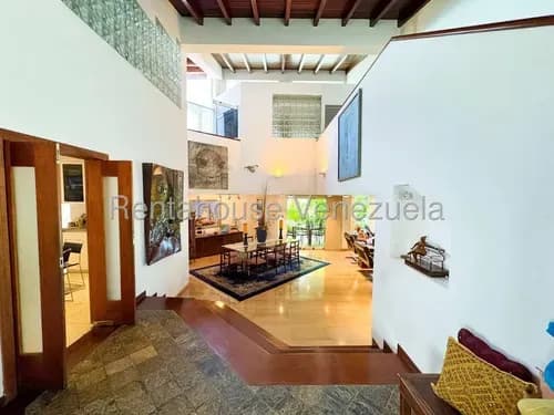 Casa En Venta En Macaracuay 26-8785 Rc