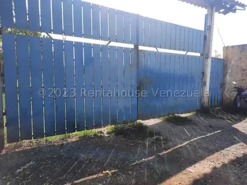 * Maritza Lucena * Vende Amplio Terreno En Cabudare, Cód. 26-6629, Ideal Para Construir Tu Casa A Tu Estilo Y Gusto.