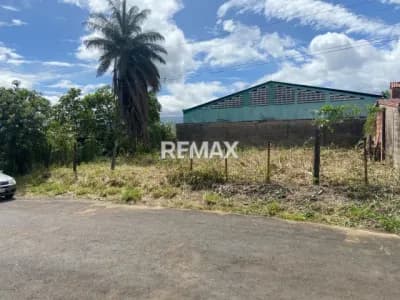 Terreno en venta en Calle Civitella, Nueva Guayana, San Cristóbal, Táchira, VEN - $180k