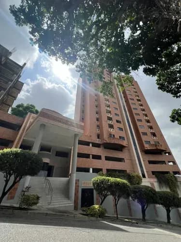 Se Vende Hermoso Apartamento En La Urb. El Parral - Res. Colinas Del Parral