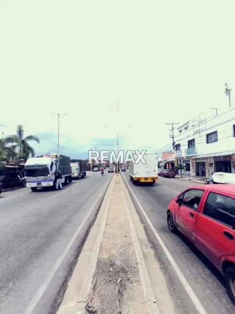 TRASPASO LOCAL COMERCIAL CHARQUETERIA Y CARNICERIA