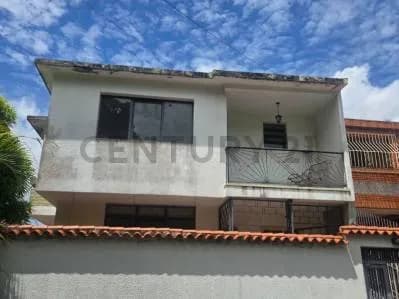 En venta Casa para Remodelar en Urb. Horizonte | El Marqués