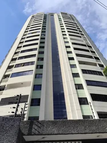 Annic Coronado Vende Amplio Apartamento En Las Chimeneas, Res Alto Claro Cód. 316909