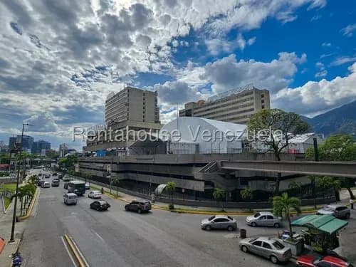 Oficina En Venta Urb. Chuao. 26-20514 Neyla Cedeño