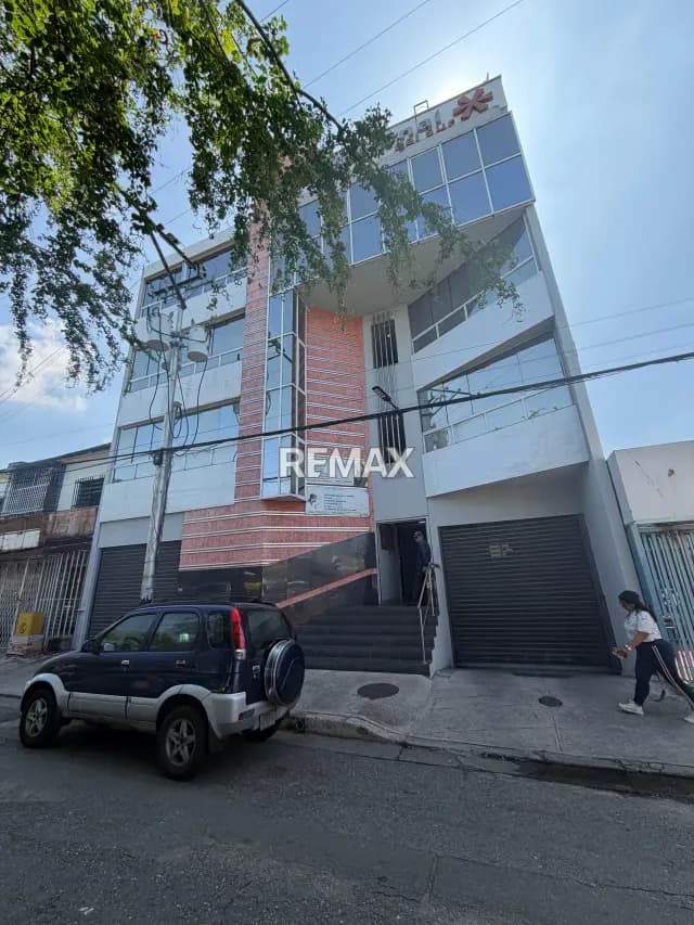 ALQUILER DE CONSULTORIO MEDICO MARACAY