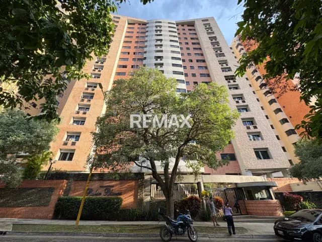 Apartamento tipo estudio en alquiler en la trigaleña