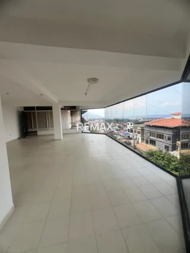 Se alquila Local de 67 m² con Vista Panorámica C.C. Plaza, Barrio Obrero