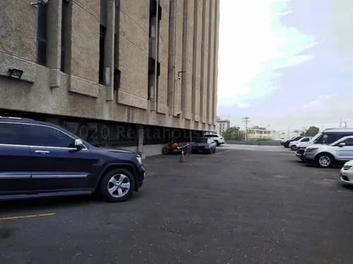 Oficina En Alquiler En Banco Industrial Cb