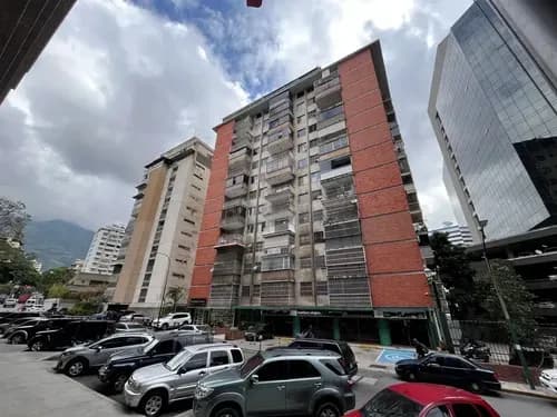 Jcm - ¡tu Nuevo Hogar En El Corazón De Los Palos Grandes! Excelente Ubicación, Apartamento En Alquiler