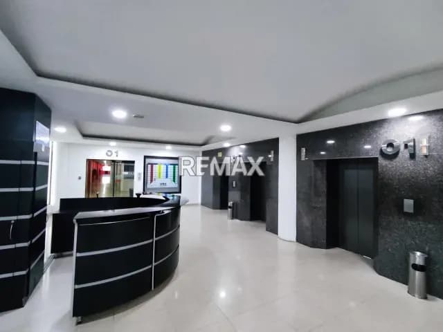 En Venta Oficina en Av. Alirio Ugarte Pelayo, CC Petroriente, Maturín, Monagas, VE