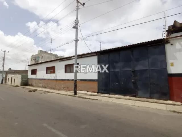 Galpon en Alquiler, Centro de Punto Fijo