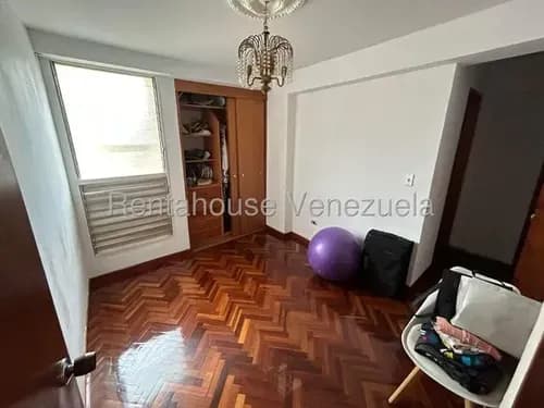 Bello Apartamento En Alquiler En Zona Centrica De El Cafetal, Mls #26-20146