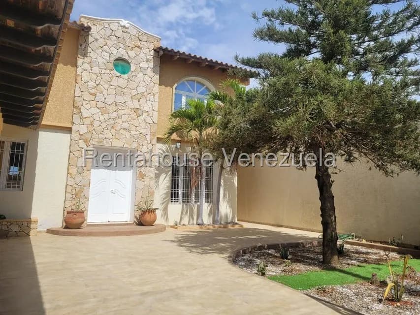 Casa (Multipes Niveles) en Alquiler en Puerta Maraven, Falcon