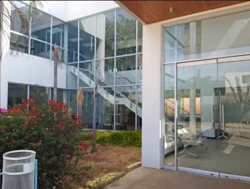 Inmueble Ideal Para Clínicas Y Otros Proyectos Empresariales, Al Sur De Maracaibo Estado Zulia. Ideal Para Inversionistas. Gl