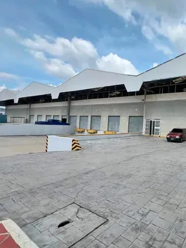 Venta Complejo Industrial 17.000 M2 En Santa Rita, Aragua