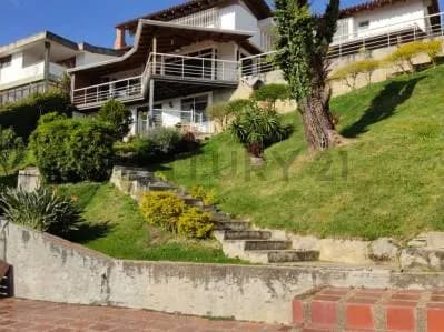 Casa Tres Niv + Anexo Club de Campo San Antonio