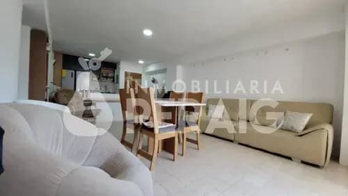 Venta/ Apartamento/ Colinas De Bello Monte/ 80m2/ 2h-2b-1p/ Ref: 120.000 (eg)